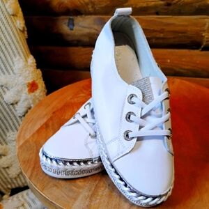 Riyuexing White and Silver Bling Casual Sneakers